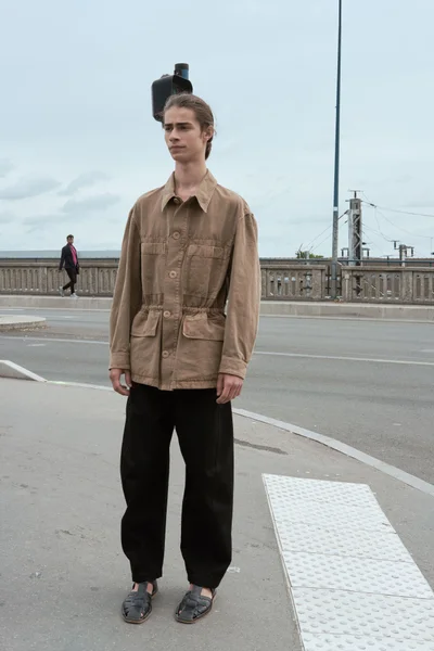 Look 19
